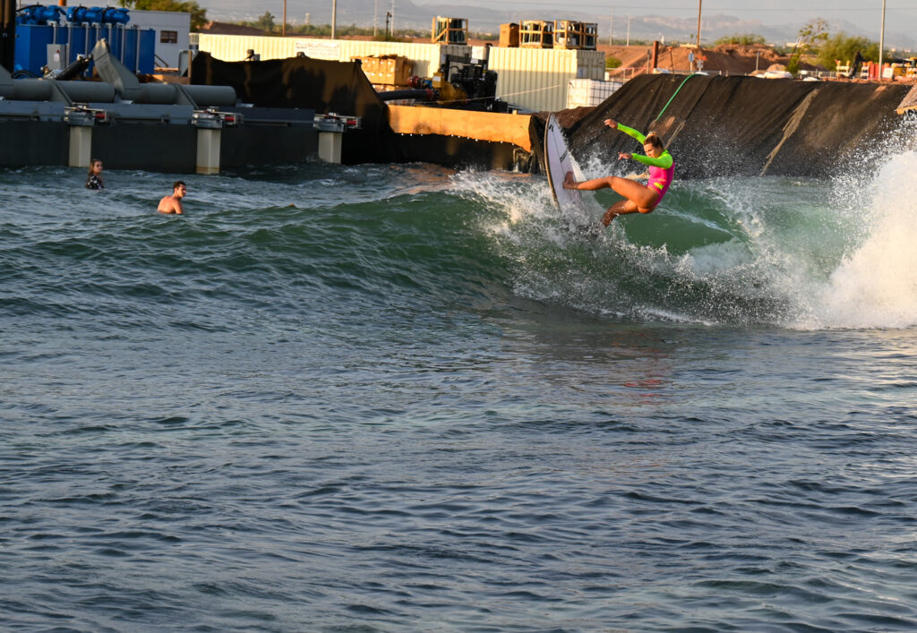 Zoe Macdougall_surfs the barrel at Swell MFG in Revel Surf Park. Photo by Waves & Water.